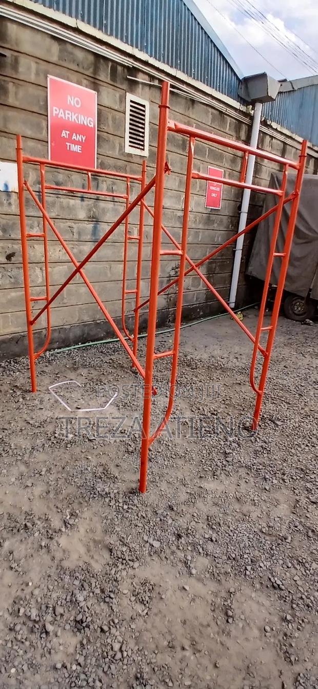 Heavy Duty Scaffolding Ladder - thumbnail 2