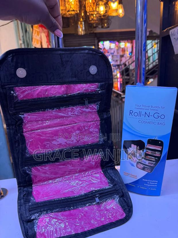 Roll N Go Cosmetics Makeup Bag Waterproof - thumbnail 2