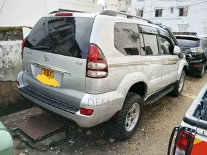 Toyota Land Cruiser Prado 2004 Silver