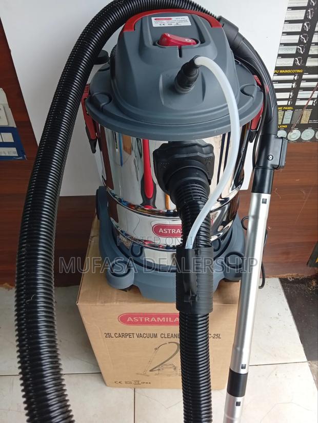 Vaccum Cleaner/Carpet Cleaner Machine - thumbnail 2