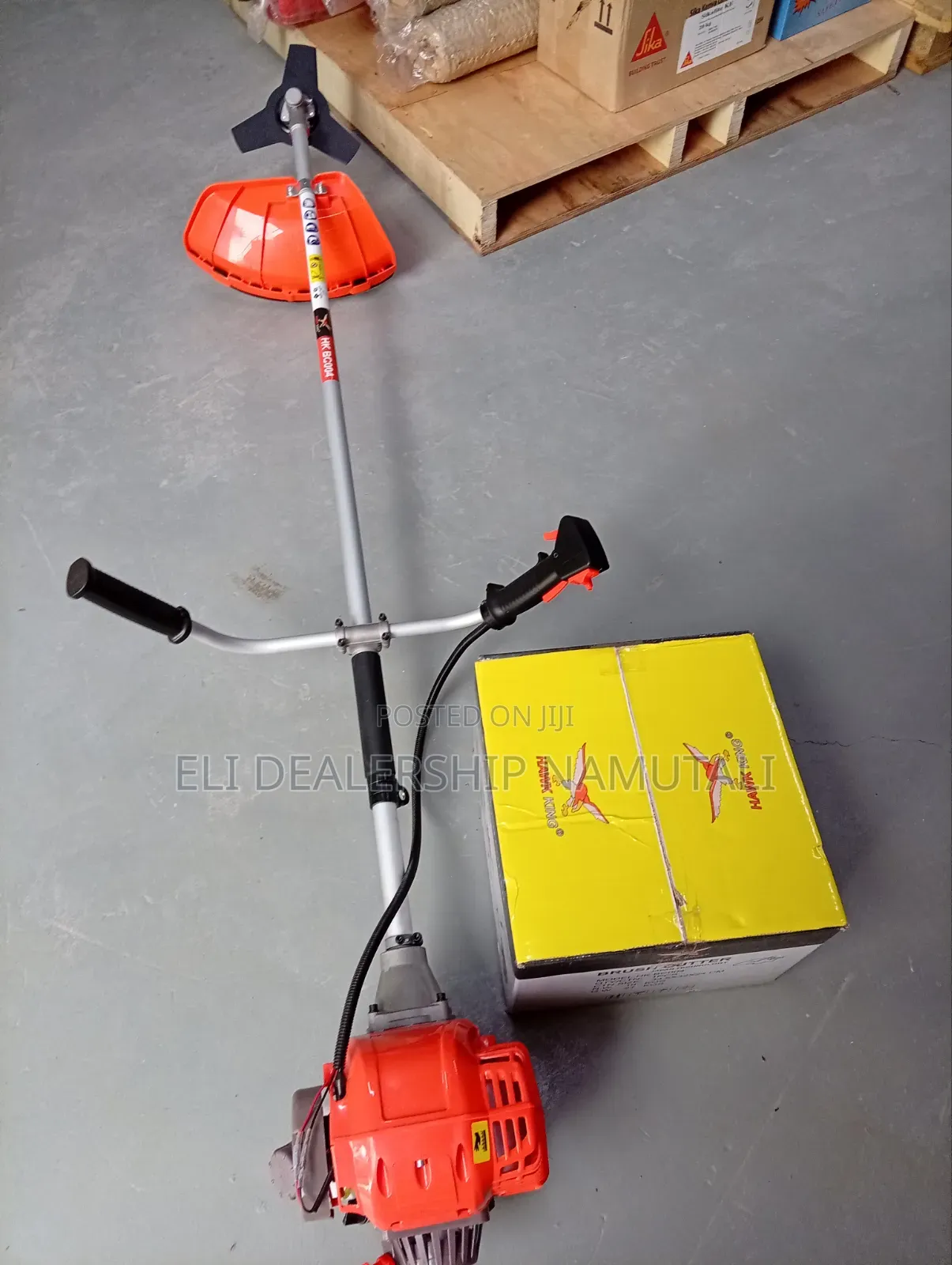 Durable 4-Stroke Gasoline Brush Cutter With Heavy-Duty Cutting Blade