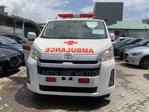 Toyota HiAce 2021 White