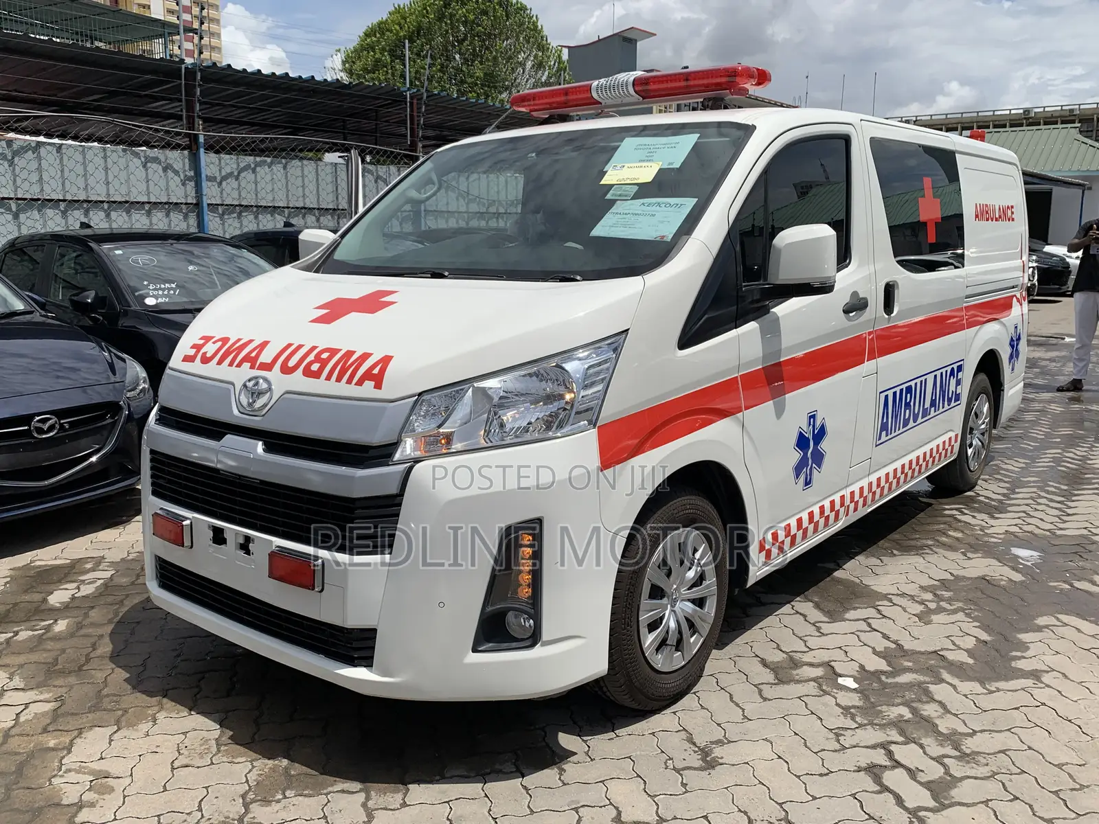 Toyota HiAce 2021 White
