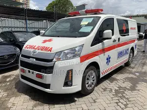 Toyota HiAce 2021 White