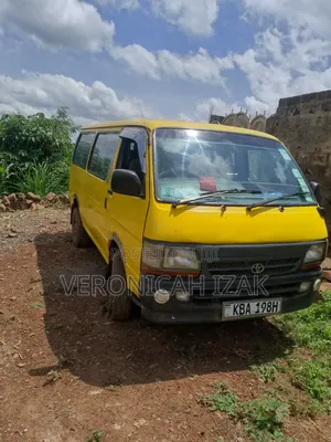 Toyota HiAce 2007 Yellow