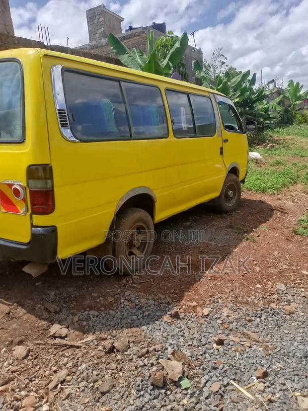 Toyota HiAce 2007 Yellow - thumbnail 3