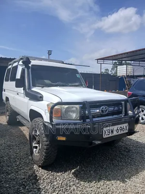 Toyota Land Cruiser 2008 White