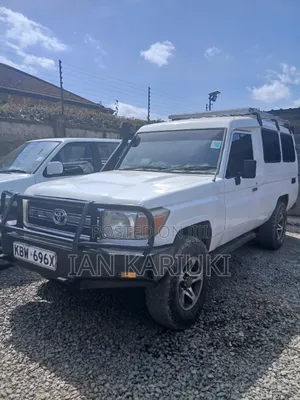 Toyota Land Cruiser 2008 White
