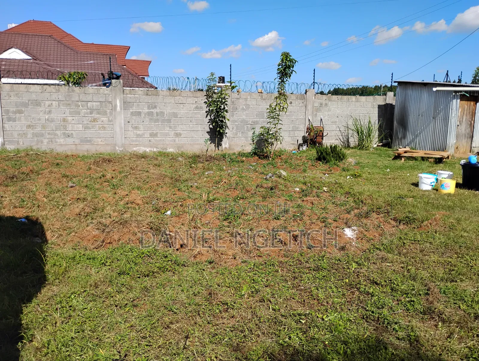 Prime Residential 1/4 Land at Racecourse/Kamalel