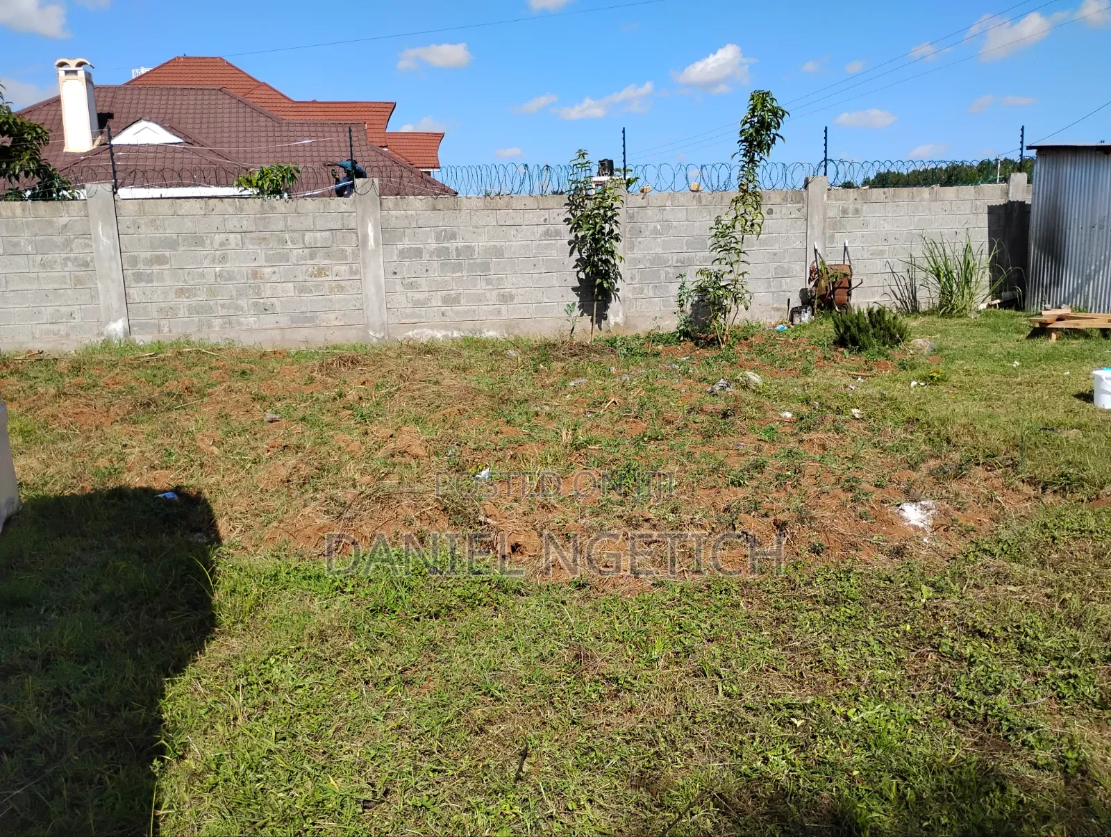 Prime Residential 1/4 Land at Racecourse/Kamalel