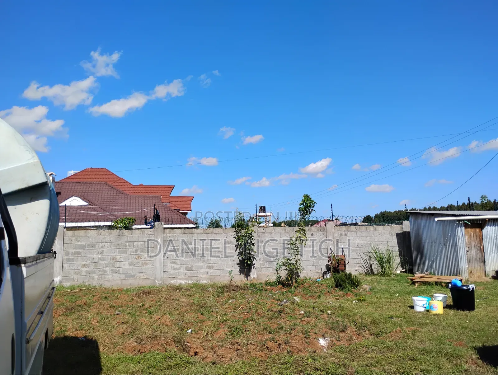 Prime Residential 1/4 Land at Racecourse/Kamalel