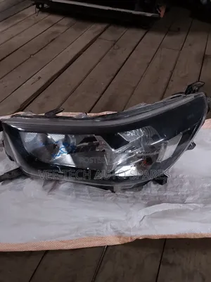 Toyota Hilux Headlight Levo Non Xenon