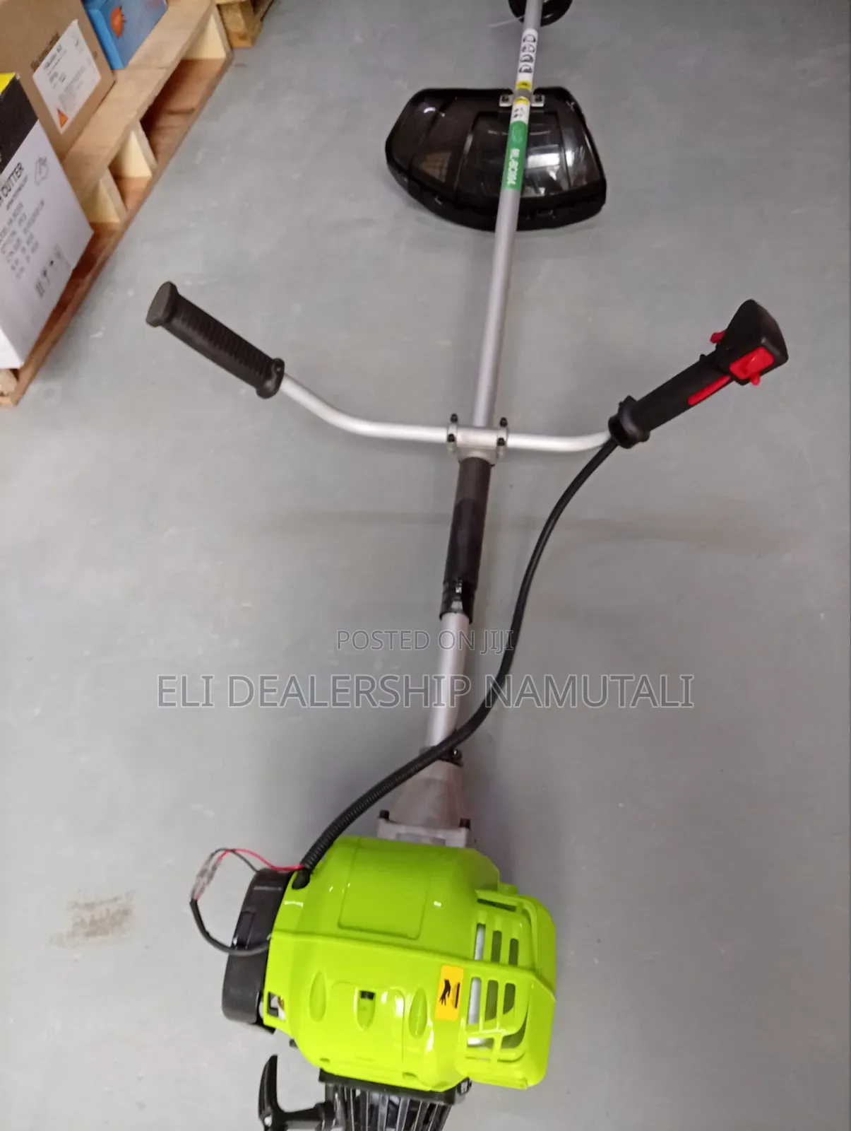 No Fuel Mixing Required – Separate Engine Oil and Petrol System