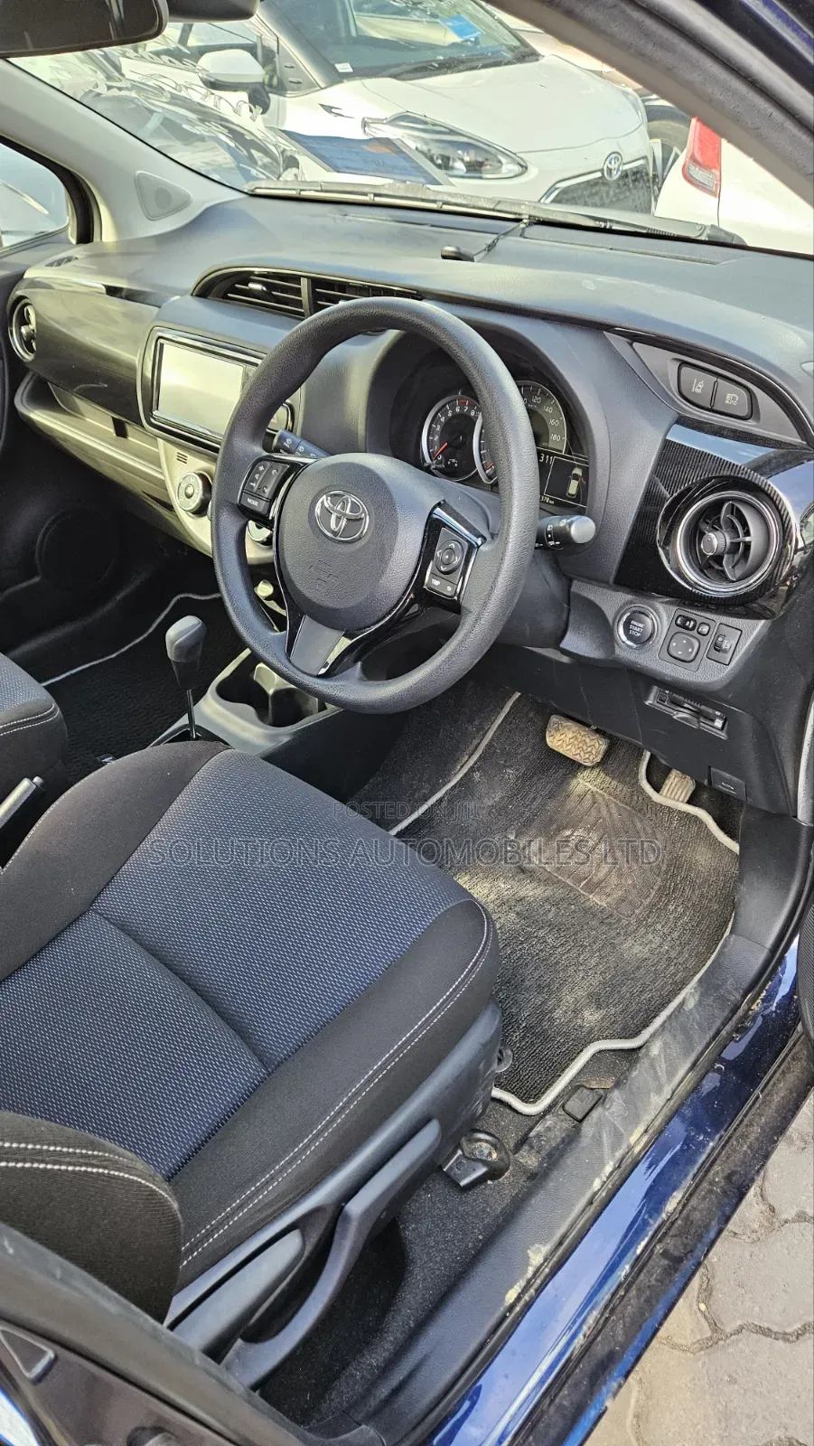Toyota Vitz 1.3 FWD 5dr 2019 Blue