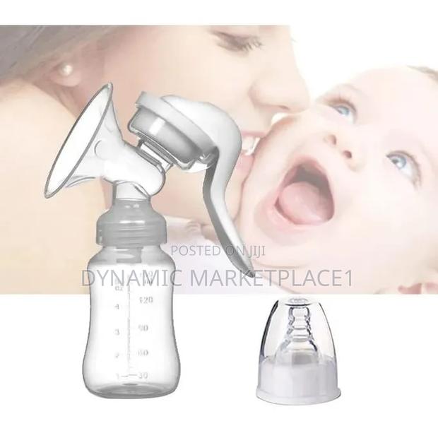 Manual Breast Pump With Bottle Cap - main view