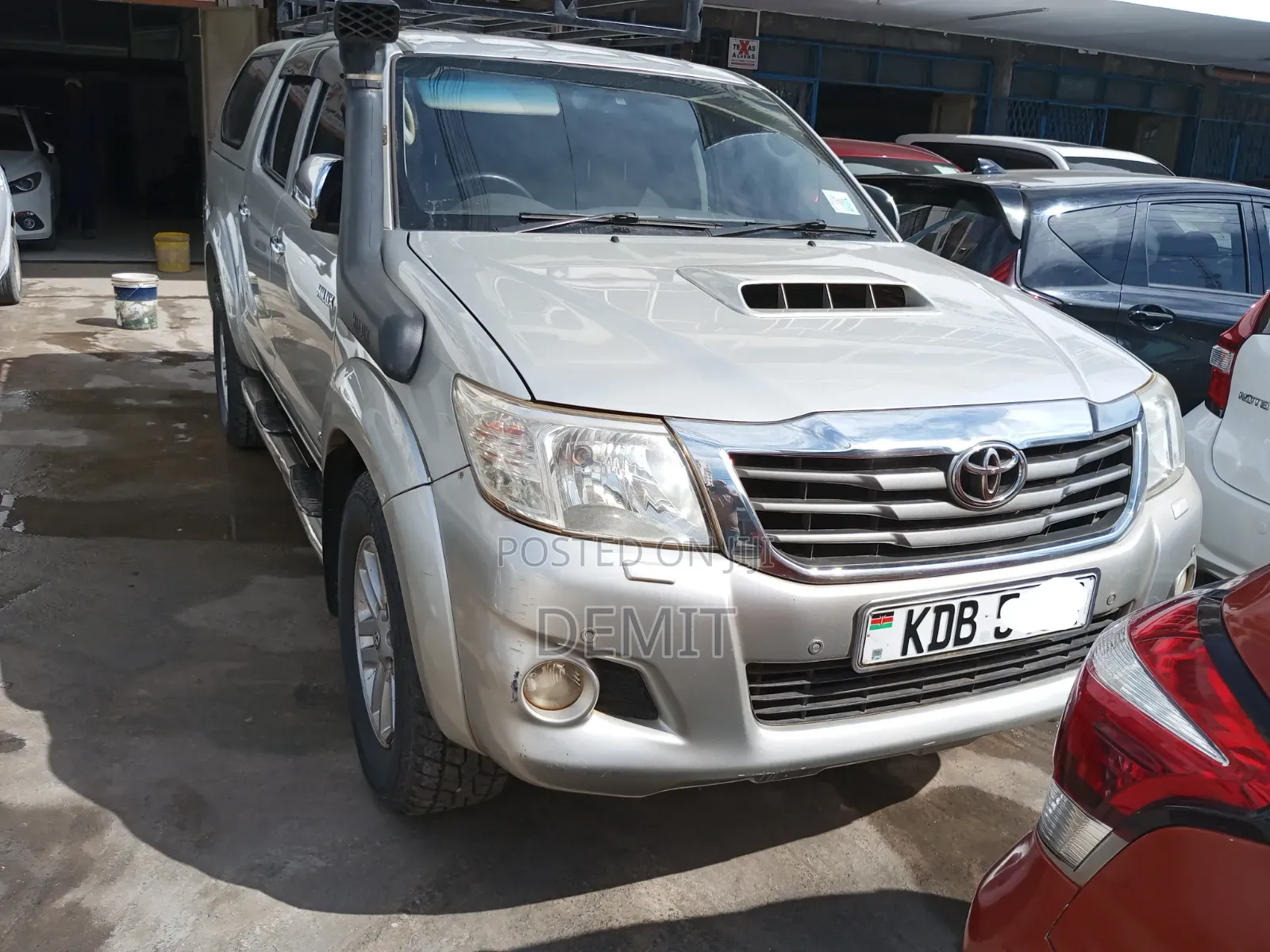 Toyota Hilux 3.0 D-4D 4x4 2012 Silver