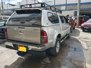 Toyota Hilux 3.0 D-4D 4x4 2012 Silver