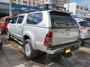 Toyota Hilux 3.0 D-4D 4x4 2012 Silver