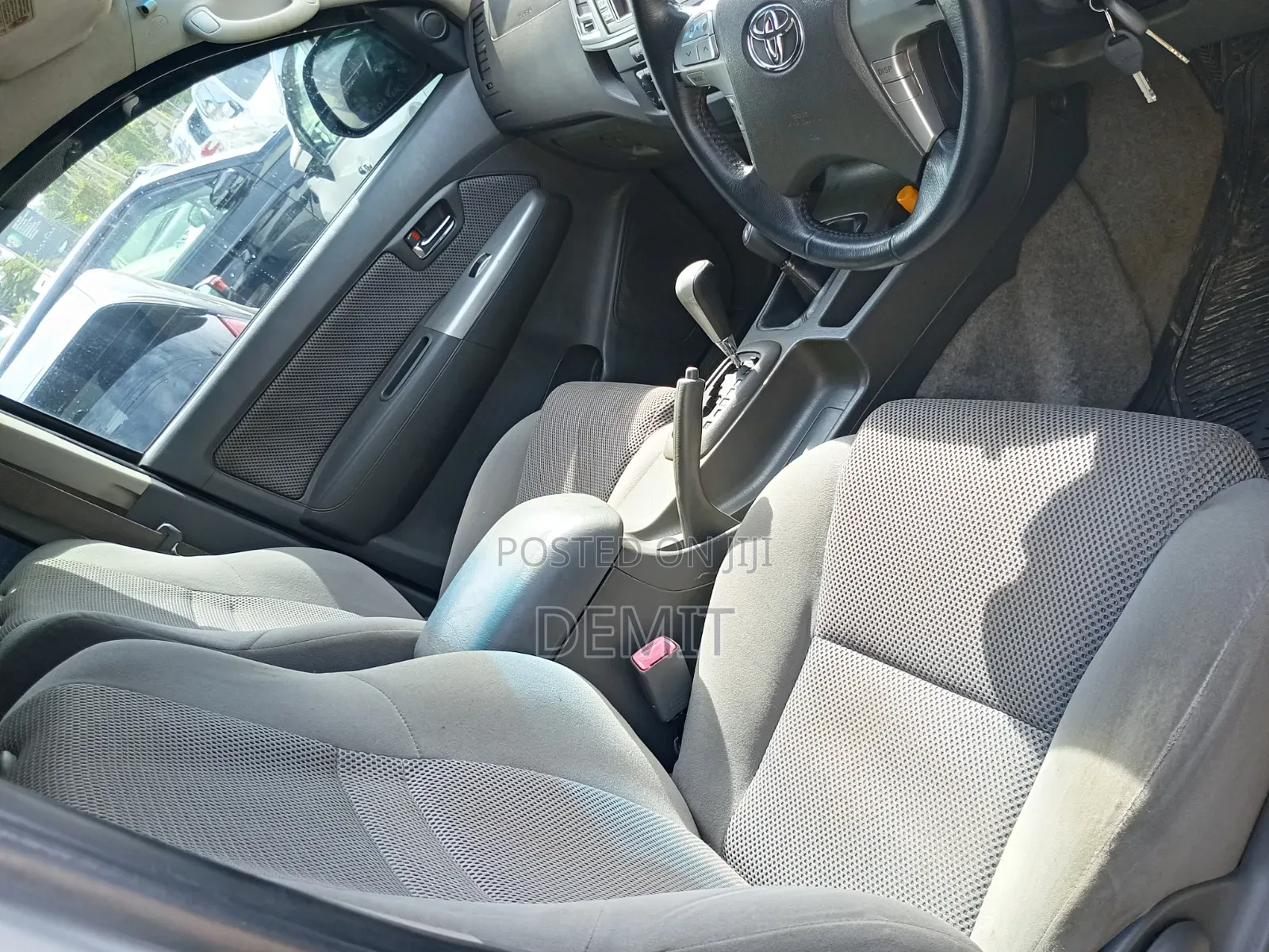 Toyota Hilux 3.0 D-4D 4x4 2012 Silver