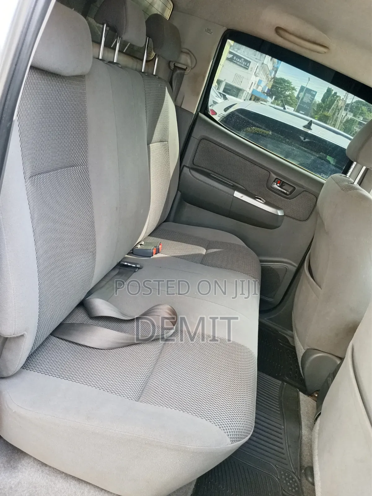 Toyota Hilux 3.0 D-4D 4x4 2012 Silver