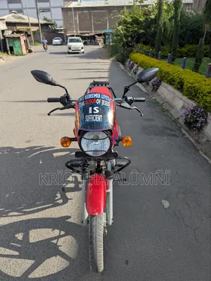 Bajaj Boxer 2025 Red