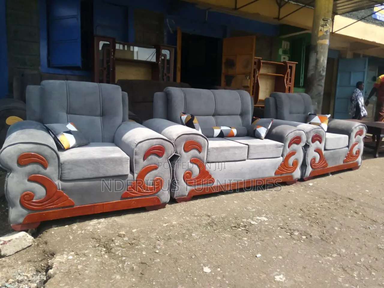 Grey Back Permanent Seat T