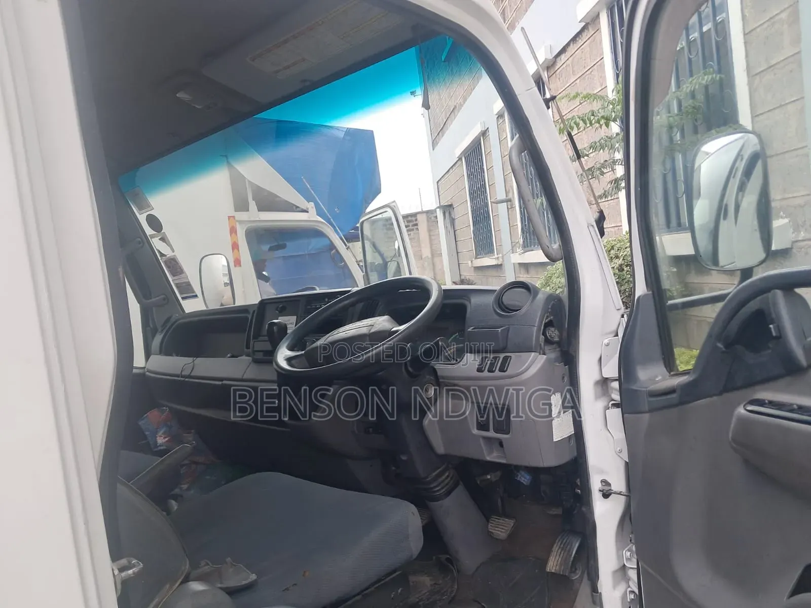 Mitsubishi Canter 2013