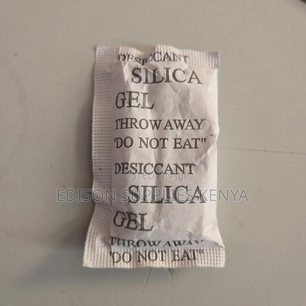 Silica Gel Desiccant 10 Grams Dehumidifier Drying Moisture Absorber