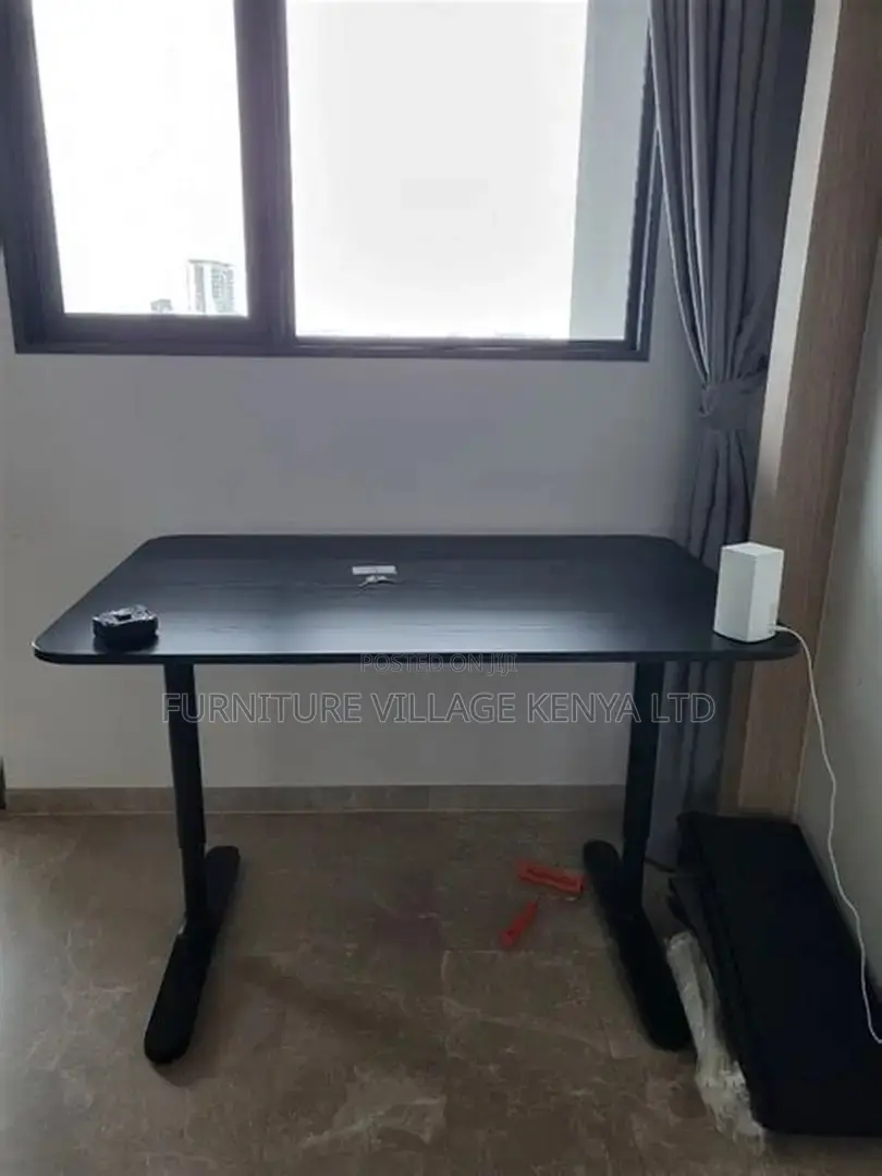 1200mm Electric Lifting Desk.