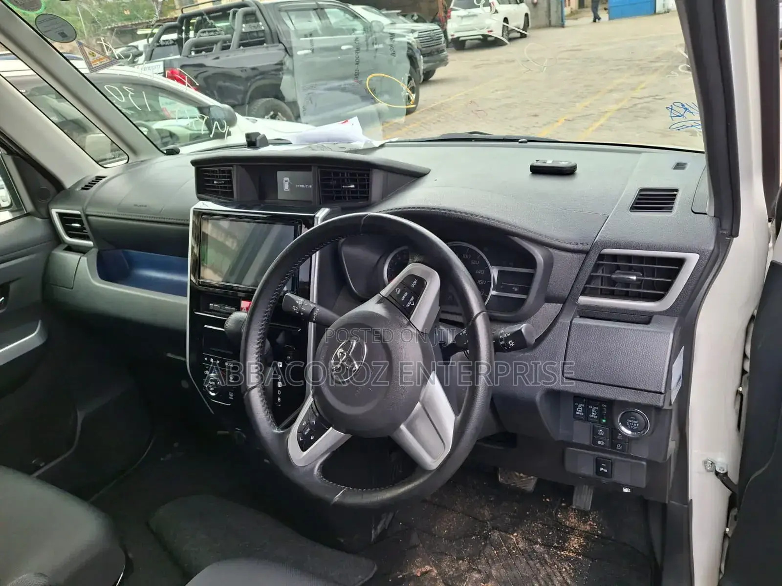 Toyota Roomy 2018 White