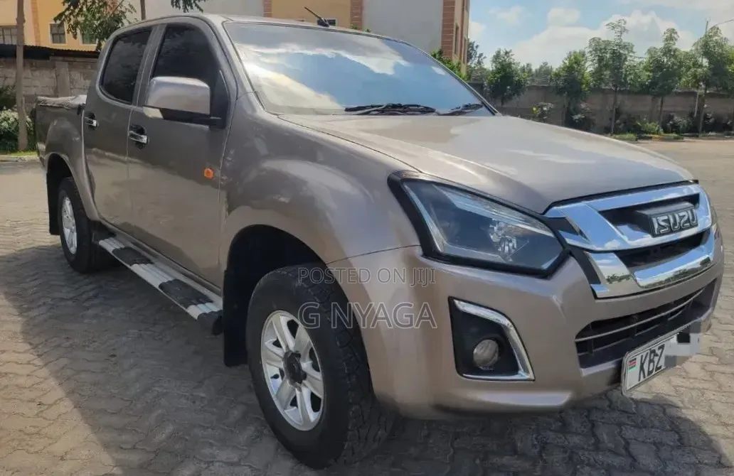 Isuzu D-MAX 2015 Gold