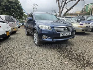 Toyota Vanguard 2012 Blue