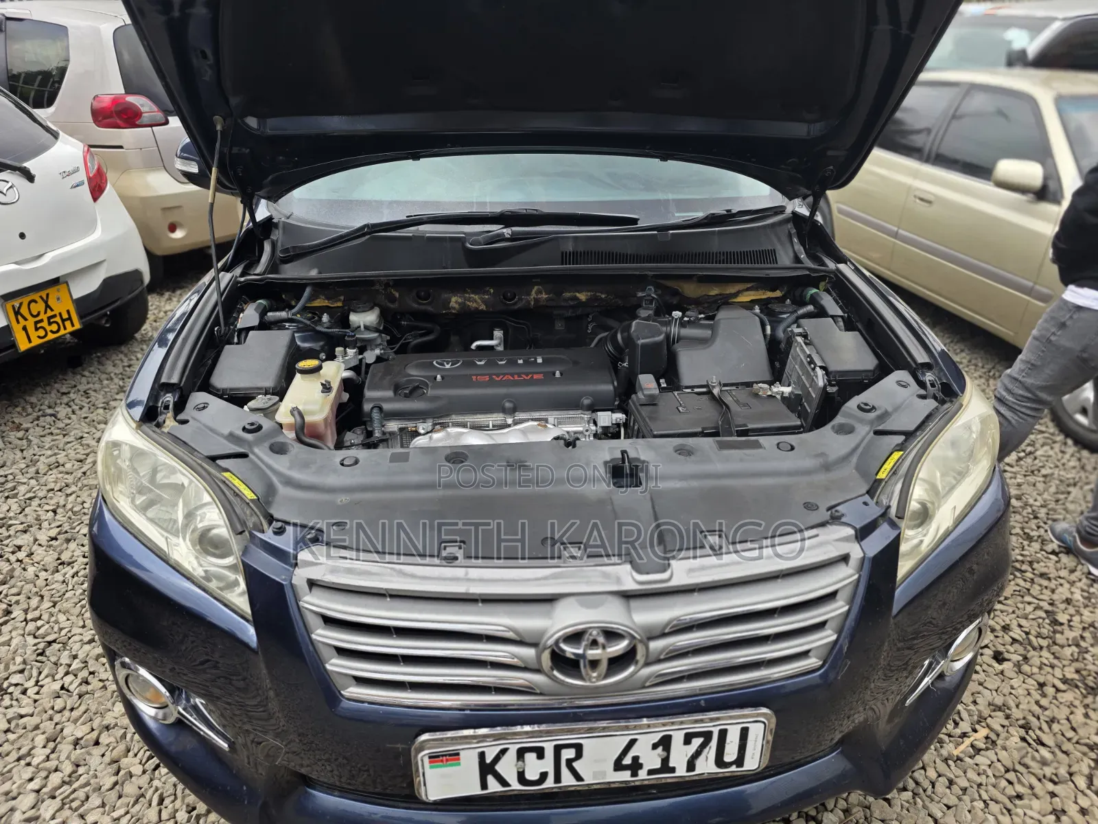 Toyota Vanguard 2012 Blue