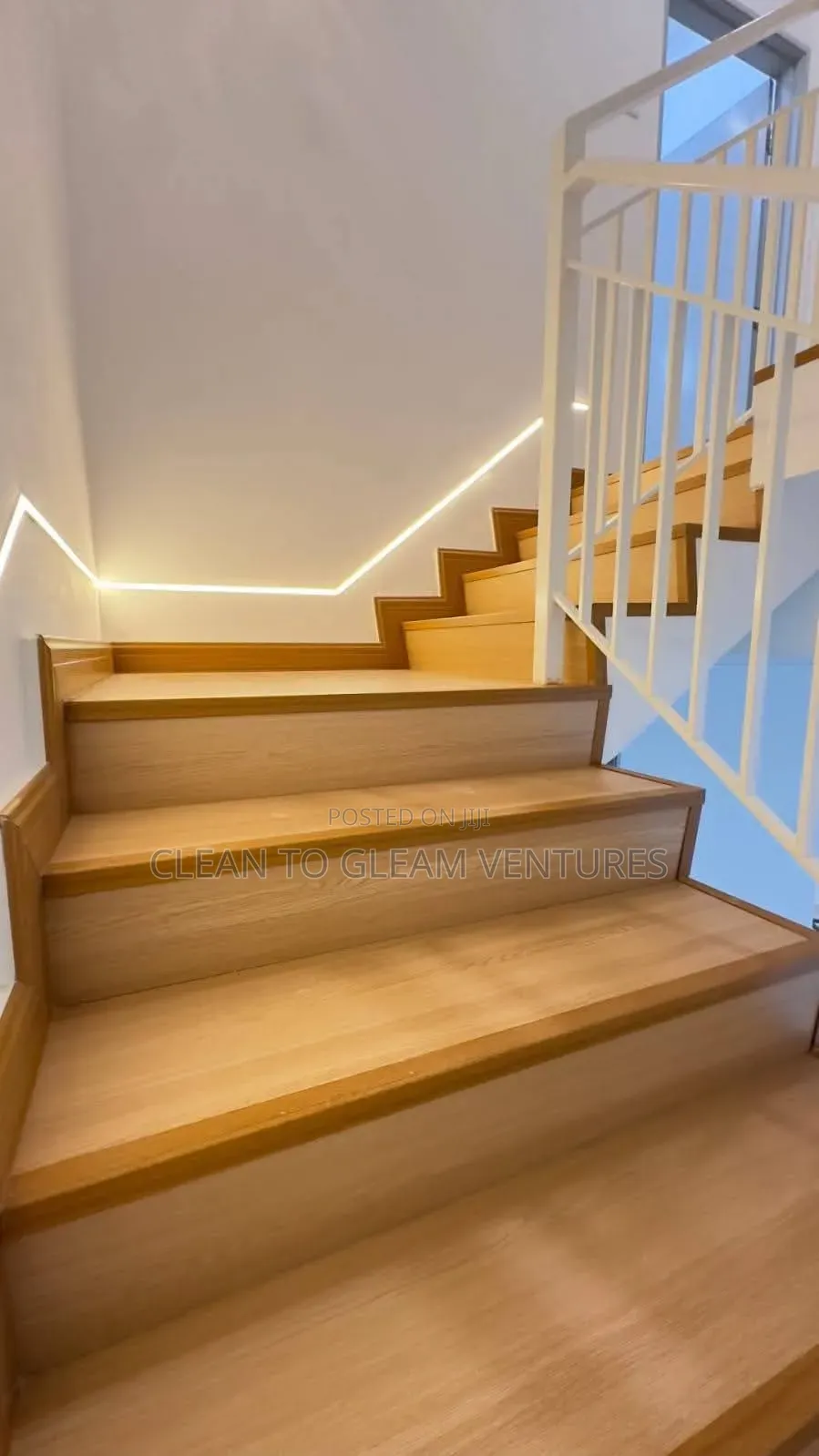 (Seq)Smirt Easy Quality.Wooden Flooring Philosophy. Installation Guru