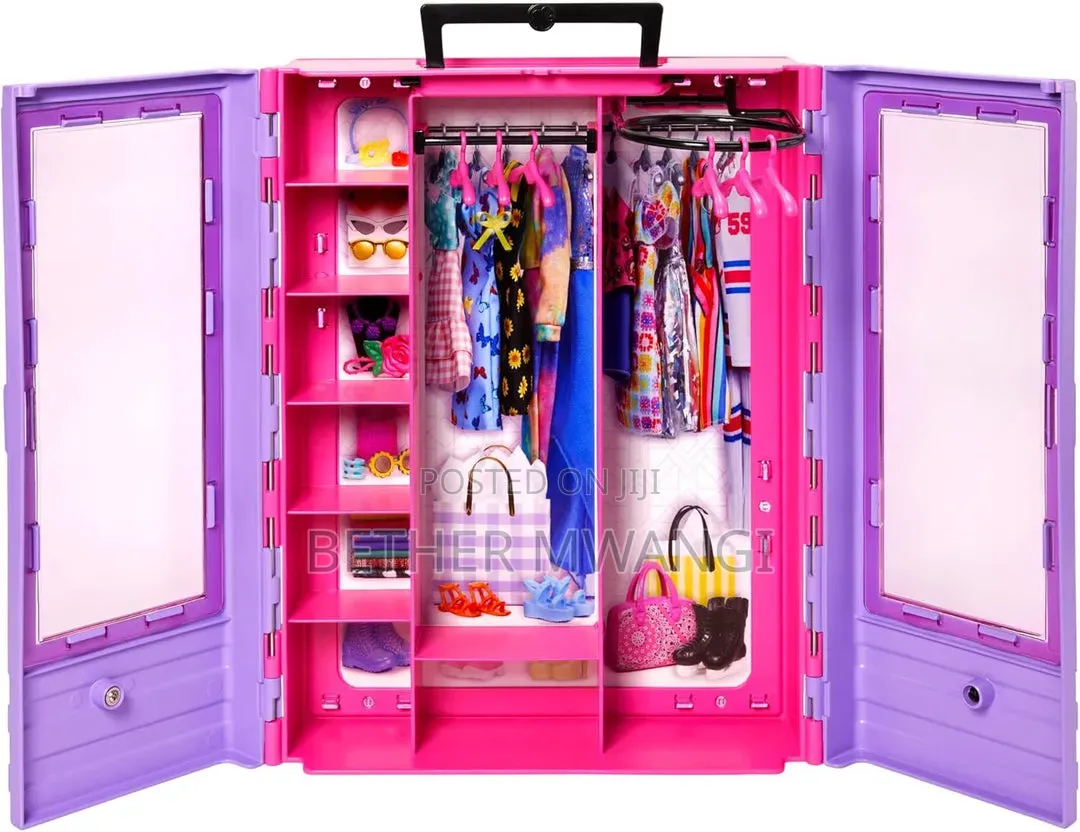 Barbie Fashionistas Ultimate Closet Accessory