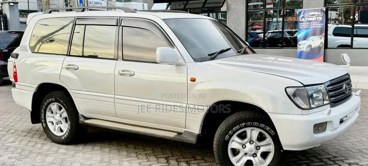 Toyota Land Cruiser 2003 White