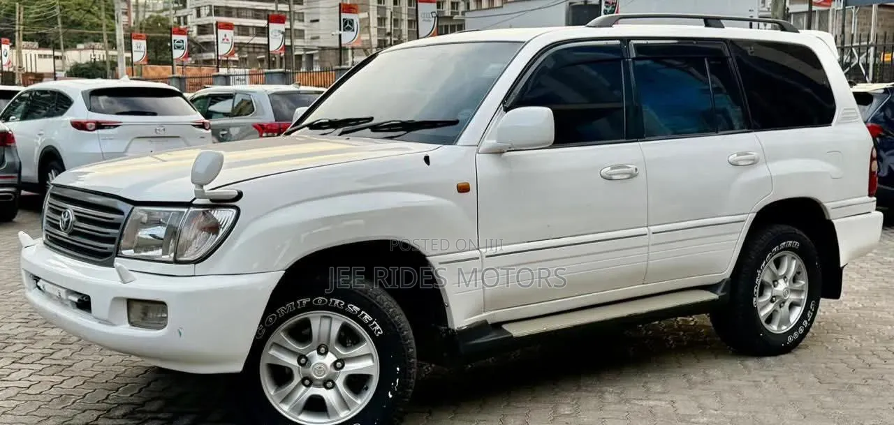Toyota Land Cruiser 2003 White