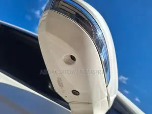 Toyota Crown 2018 White