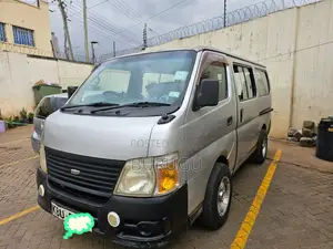 Nissan Caravan (Urvan) 2006 Grey