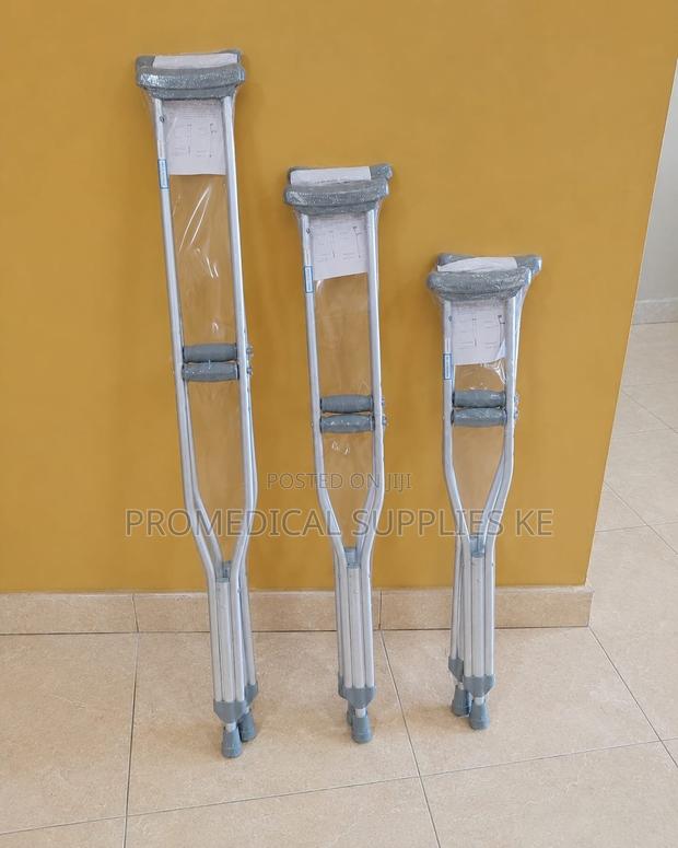 Leg Crutches