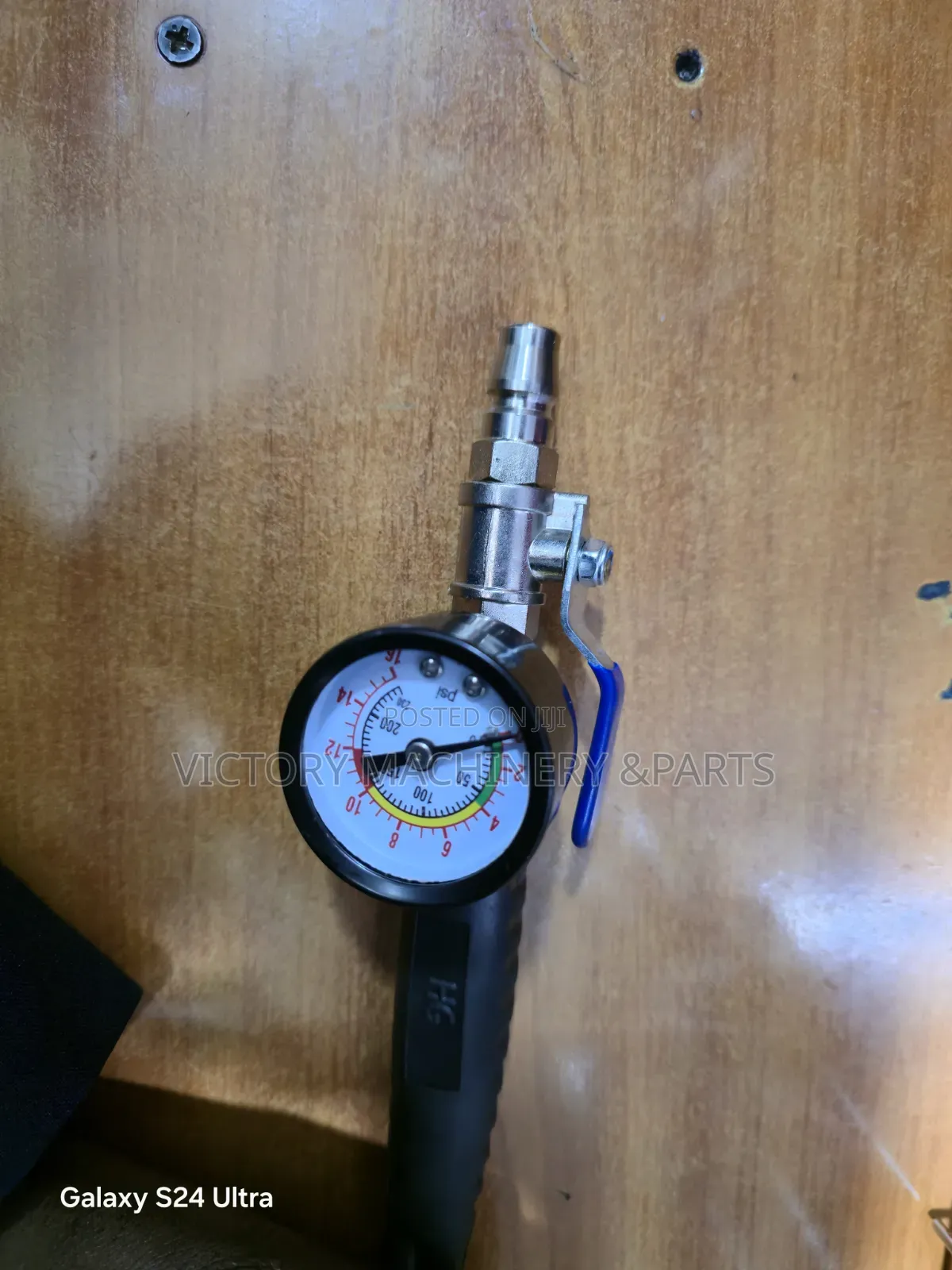 Straight Tyre Inflator With Gauge