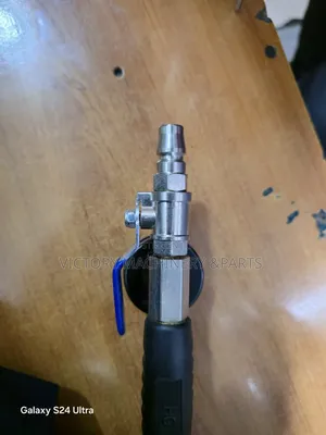 Straight Tyre Inflator With Gauge