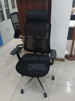 Office Chair : Staff High-Back Office Chair