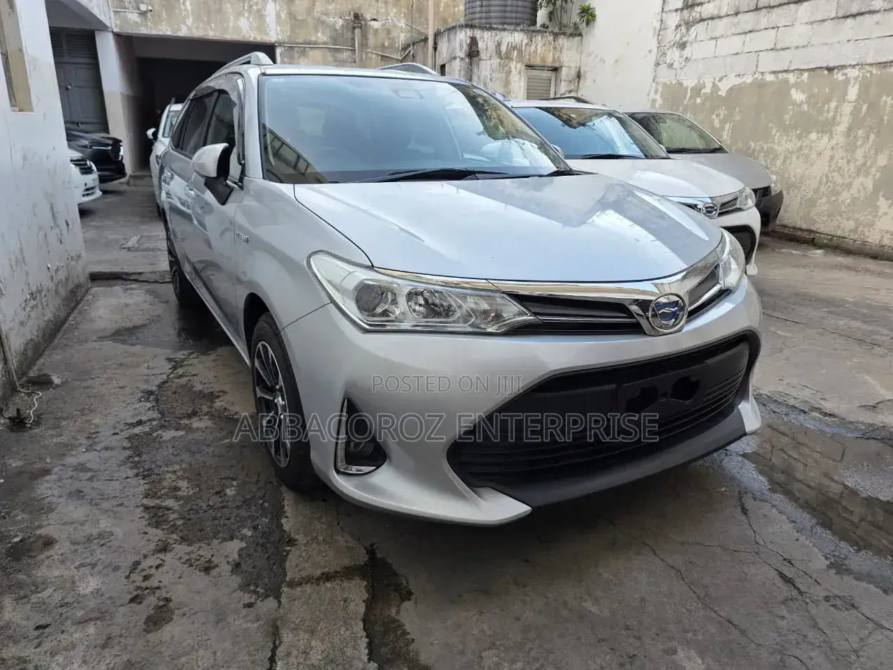 Toyota Corolla Fielder 2018 Silver