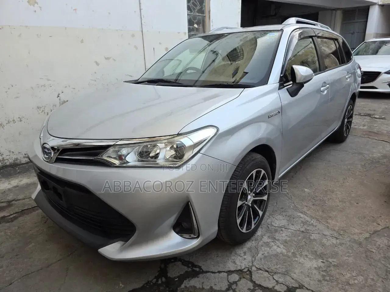 Toyota Corolla Fielder 2018 Silver