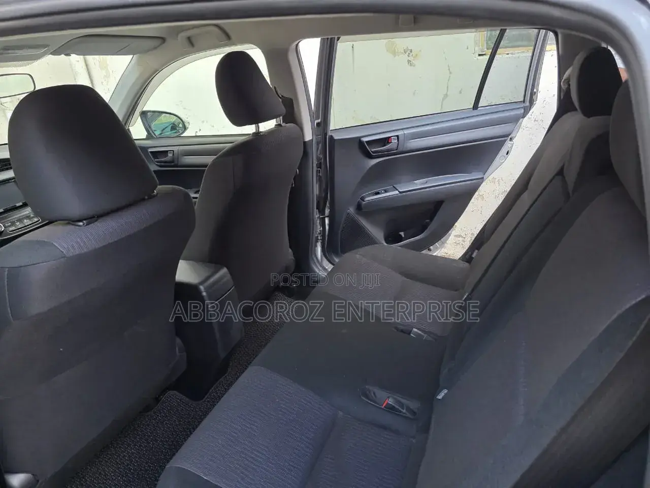 Toyota Corolla Fielder 2018 Silver