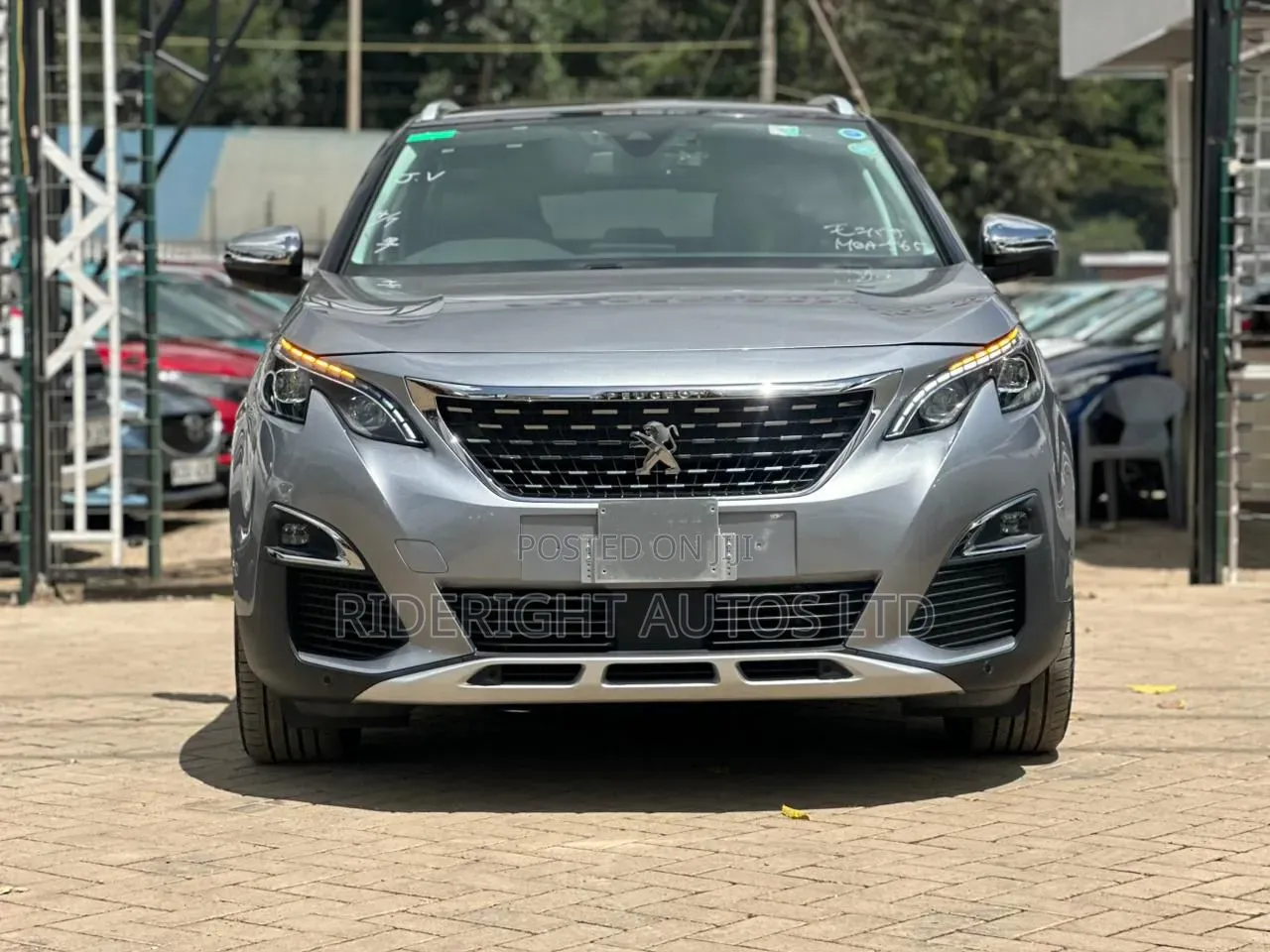 Peugeot 3008 2019 Silver