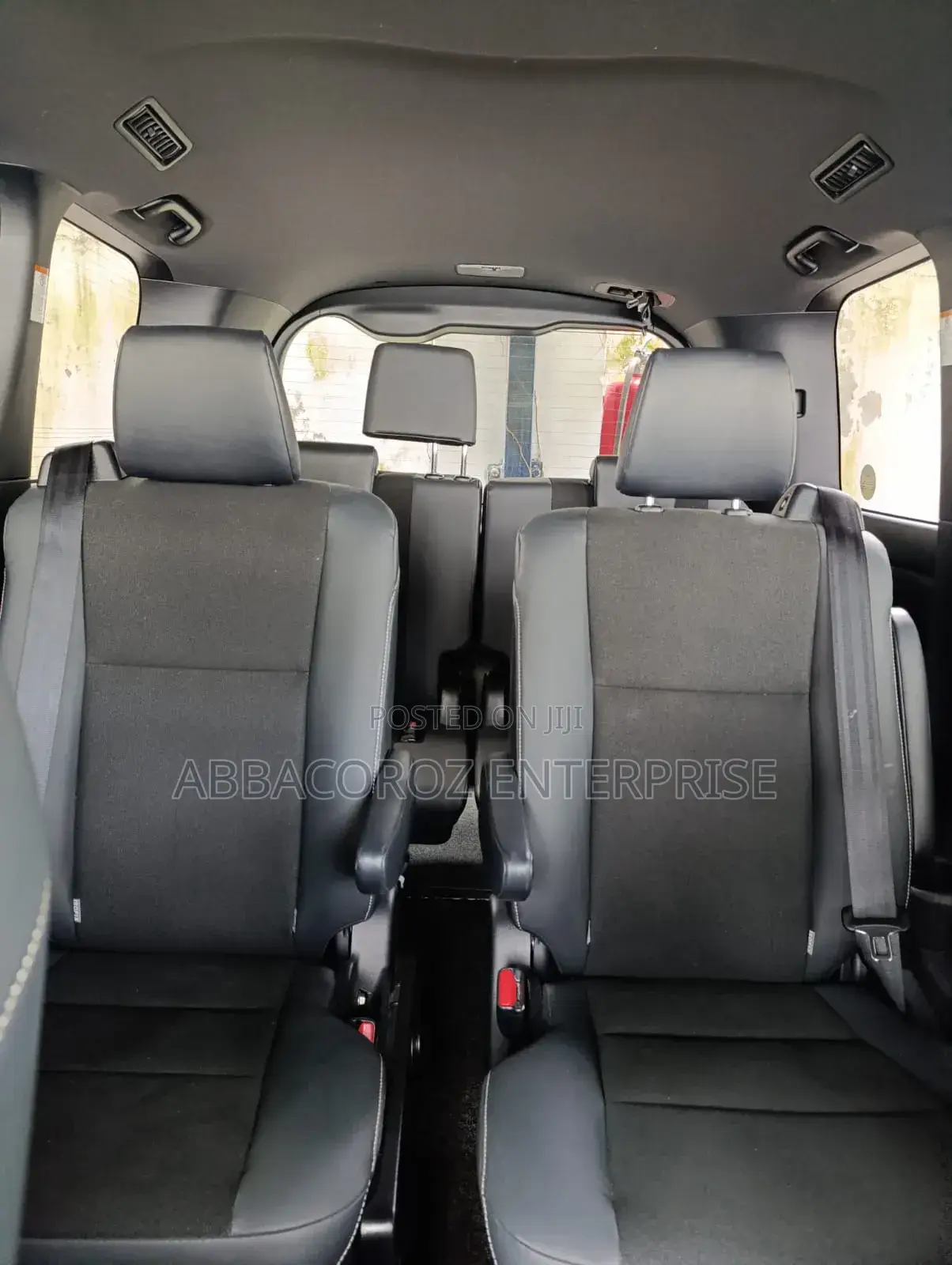 Toyota Noah 1.8 FWD Hybrid (7 seater) 2018 White