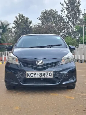 Toyota Vitz 2013 Black