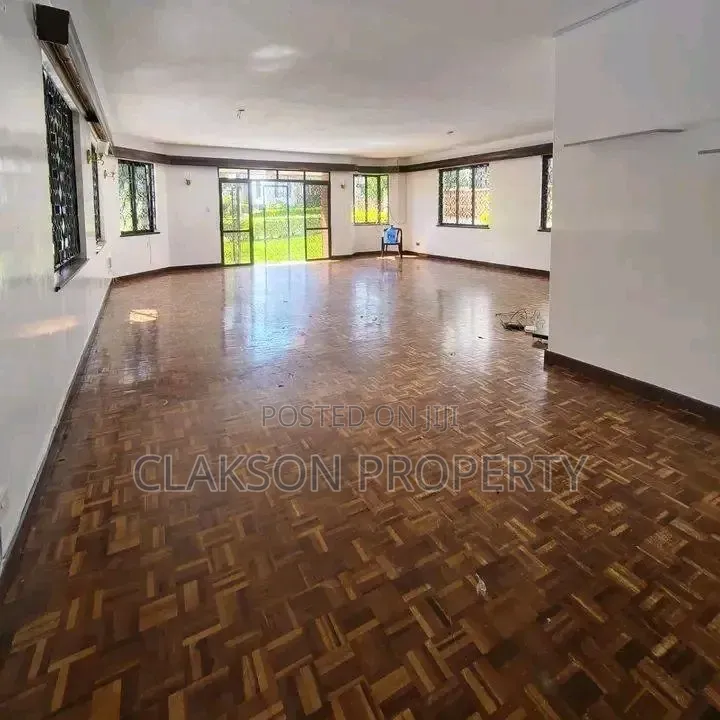 5bdrm Townhouse / Terrace in Kilimani, Hurlingham for rent